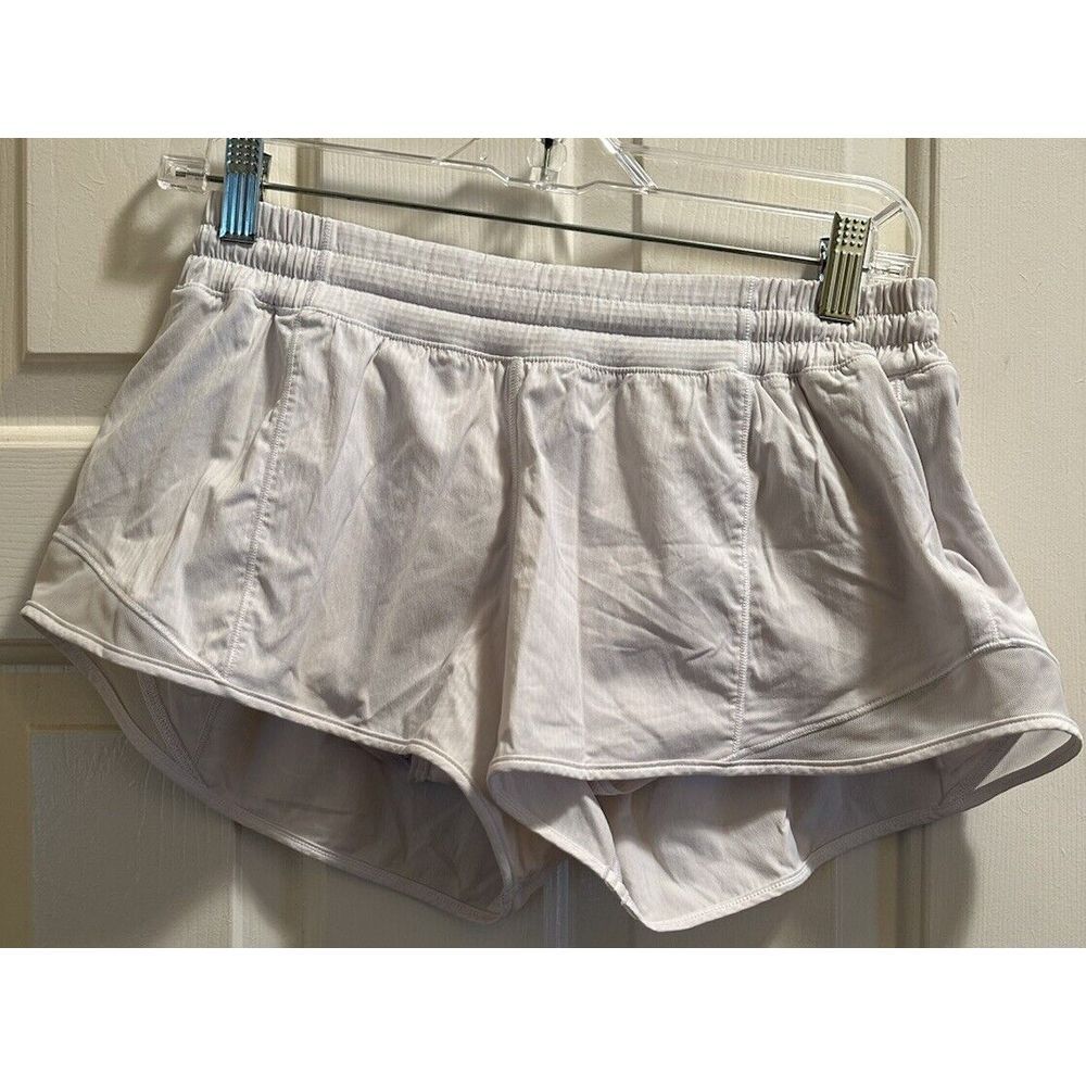 Lululemon Hotty Hot Short II LR Low Rise *2.5" Blue Linen Size 8 EUC
